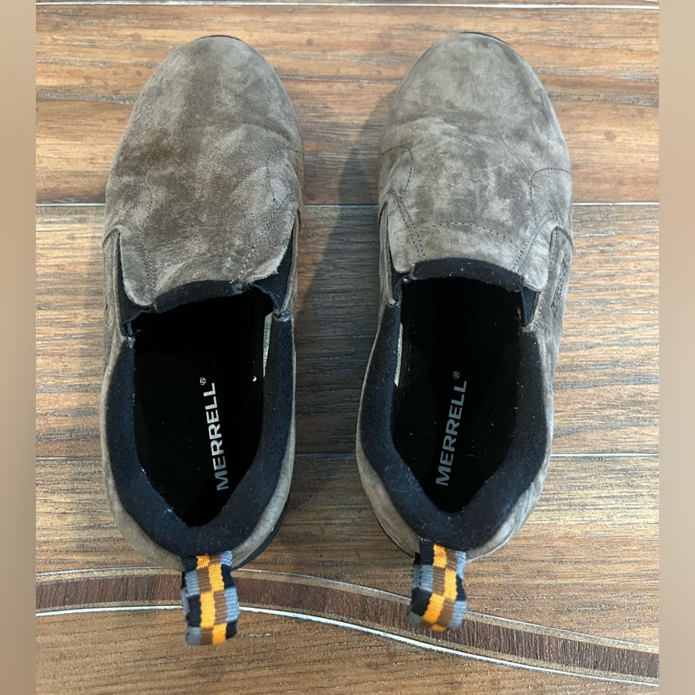 Merrell Size 3 slip on shoes. Perfect for cold weather!